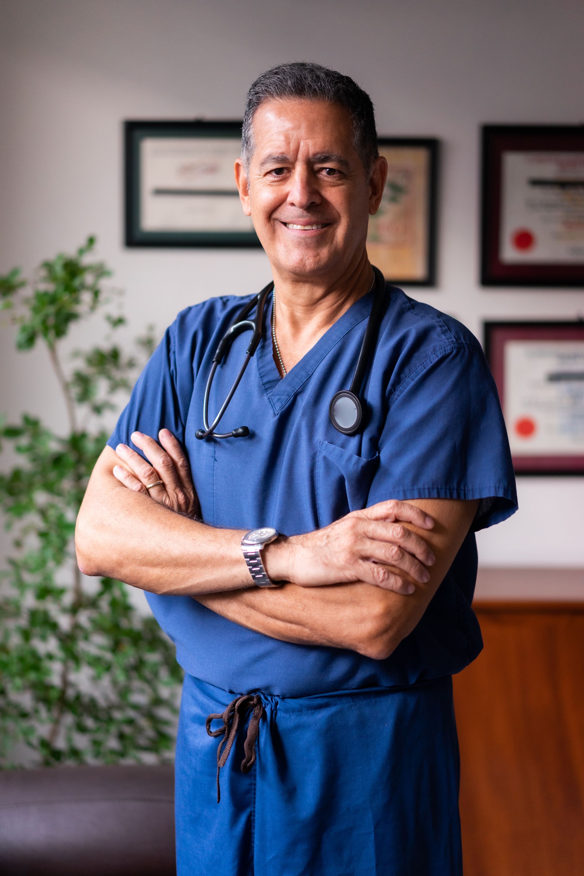 Male clinician in a clinic setting, representative of Clinova’s preventive health reviews in Dubai.